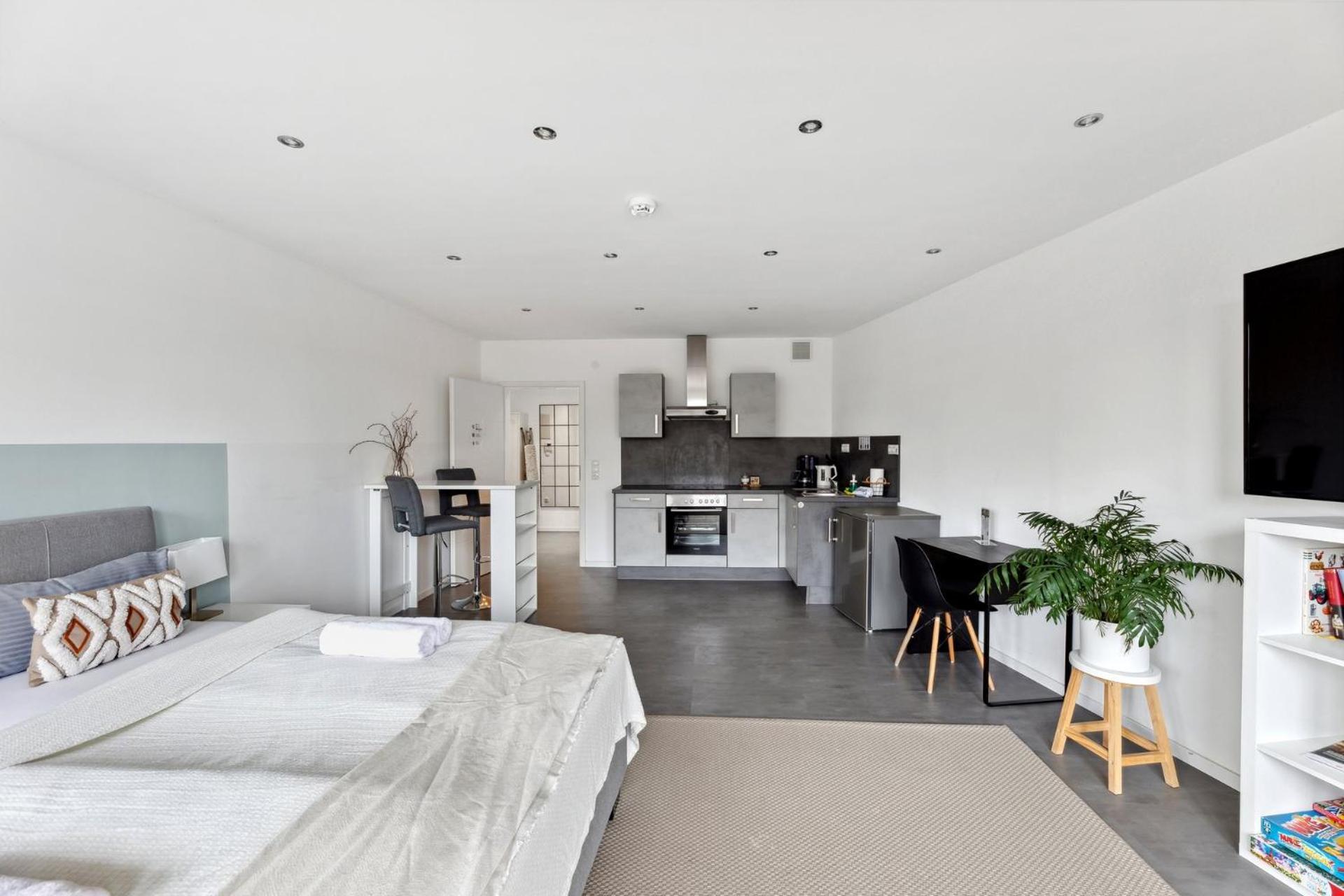 Sali Homes - Charming Studio Apartment In Heart Of Bayreuth With Balcony Экстерьер фото
